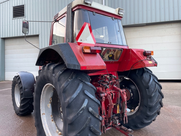 International 1255XL