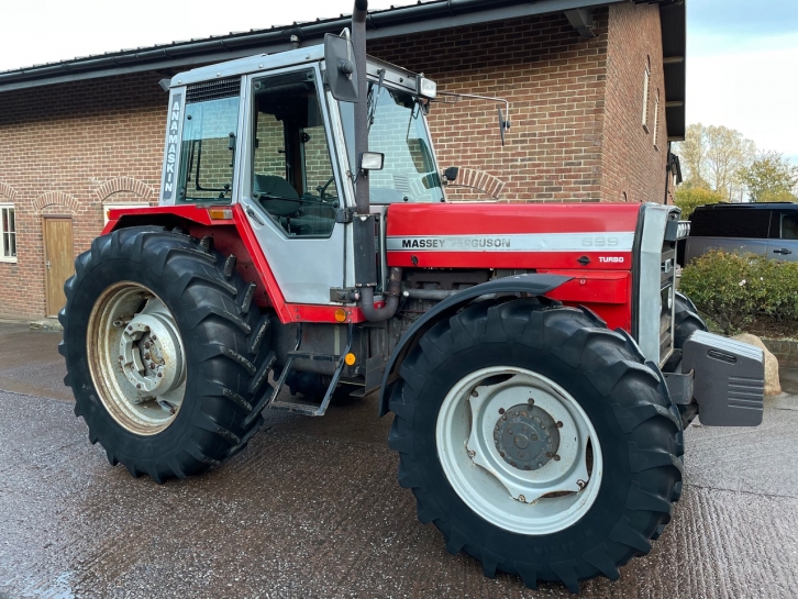 Massey Ferguson 699