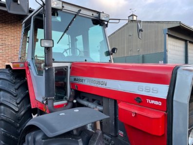 Massey Ferguson 699
