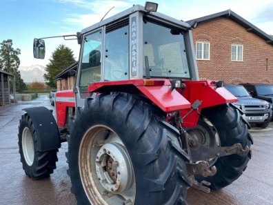 Massey Ferguson 699
