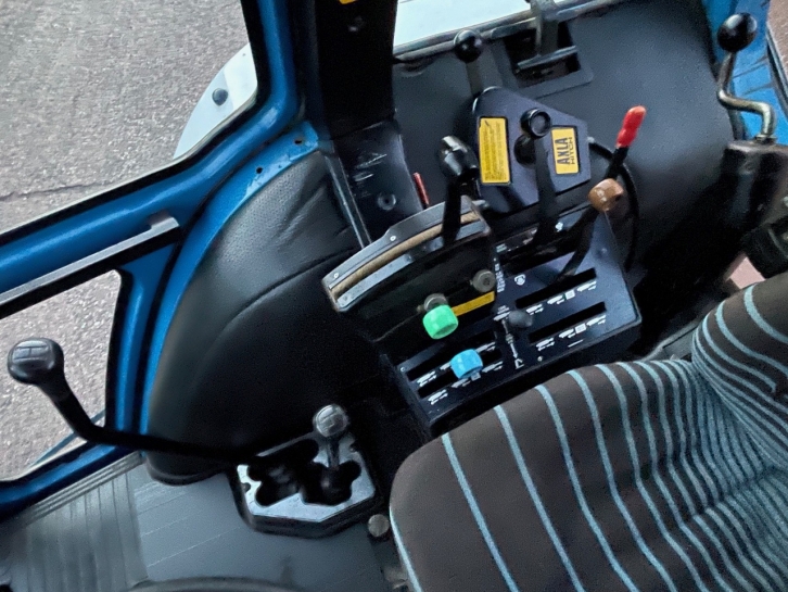 Ford 7810 II