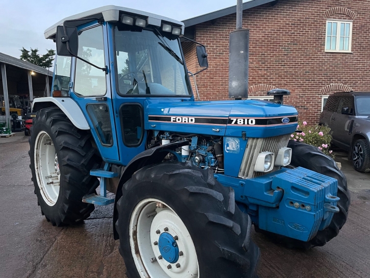 Ford 7810 II