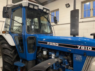 Ford 7810 II