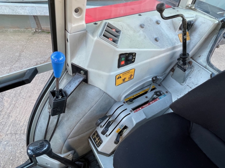 Massey Ferguson 382