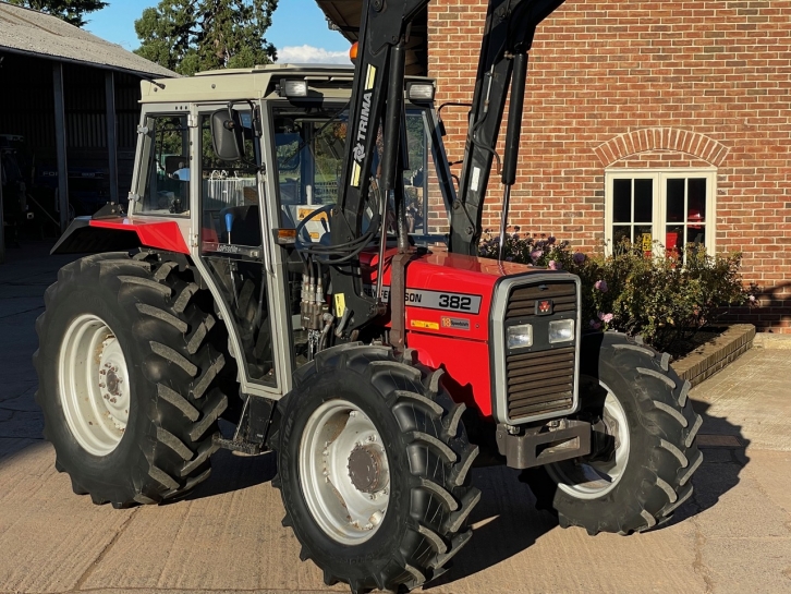 Massey Ferguson 382