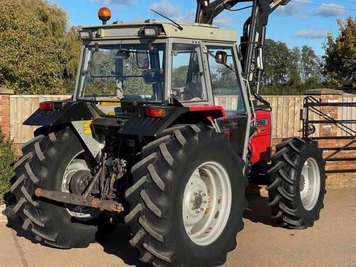 Massey Ferguson 382