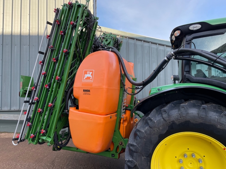 Amazone UF 1501 24 Metre sprayer