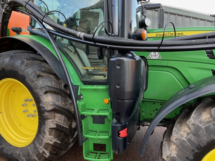 Amazone UF 1501 24 Metre sprayer