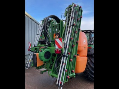 Amazone UF 1501 24 Metre sprayer
