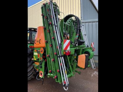 Amazone UF 1501 24 Metre sprayer