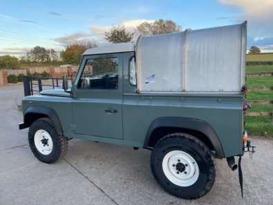 Land Rover Defender 90 Truck Cab 2.4 Diesel