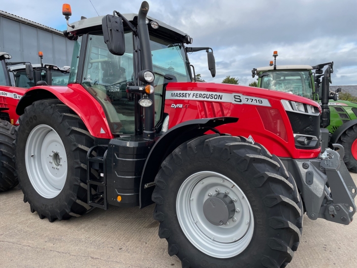 Massey Ferguson 7719S Exclusive