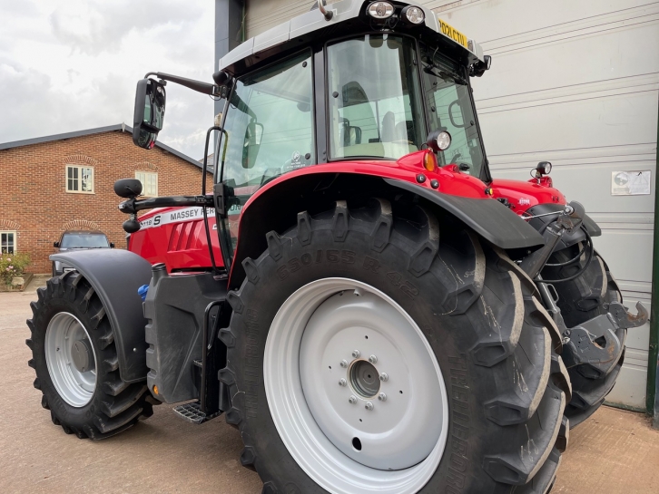 Massey Ferguson 7719S Exclusive
