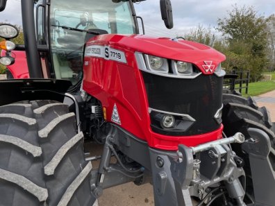 Massey Ferguson 7719S Exclusive