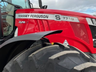 Massey Ferguson 7719S Exclusive