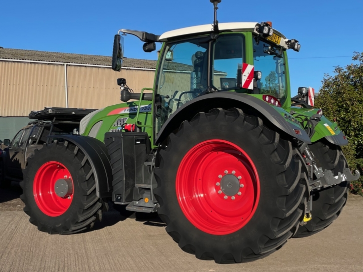 Fendt 724 Profi-Plus