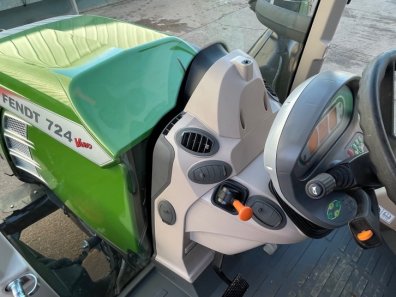 Fendt 724 Profi-Plus