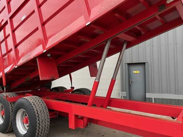 Smyth 18 Ton silage trailer