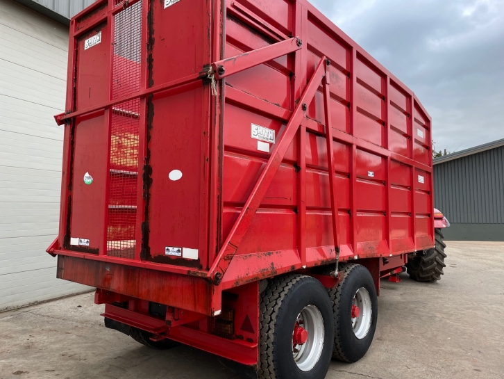 Smyth 18 Ton silage trailer