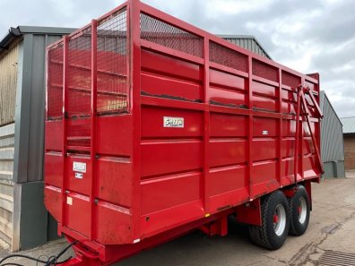 Smyth 18 Ton silage trailer