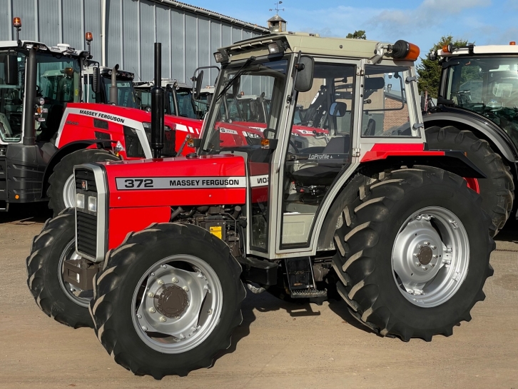 Massey Ferguson 372