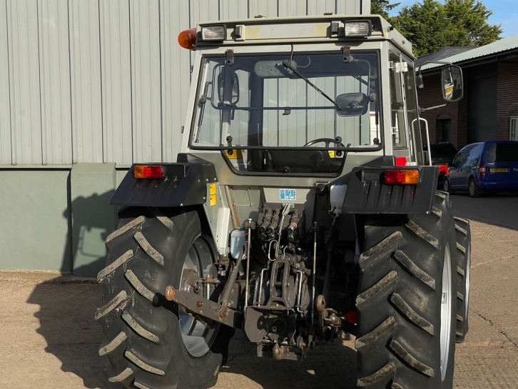Massey Ferguson 372