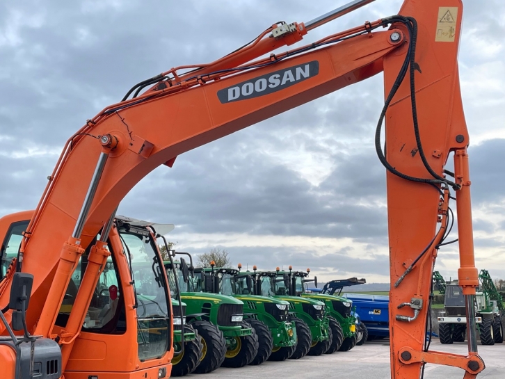 Doosan DX140 LC