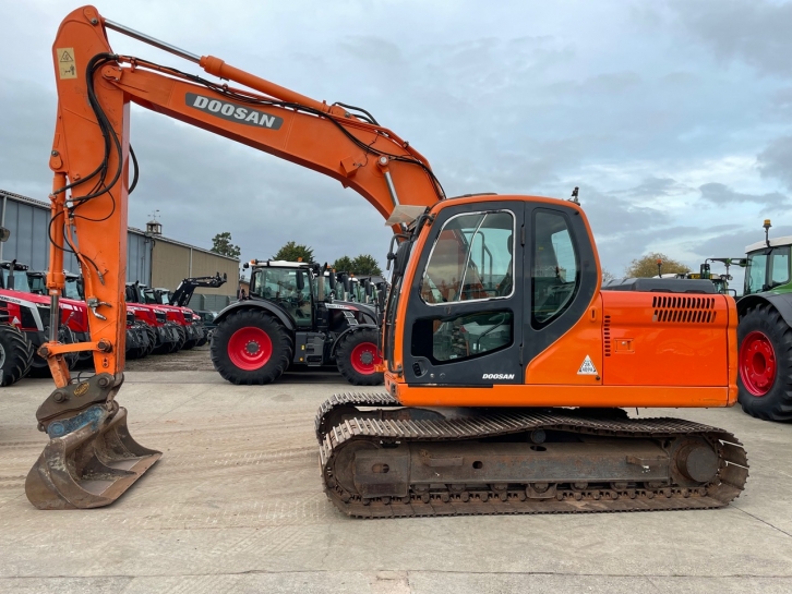 Doosan DX140 LC