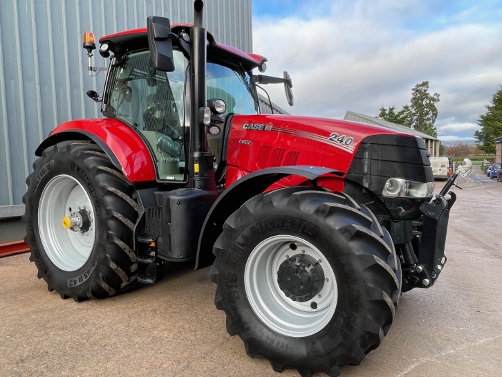 Case CVX 240