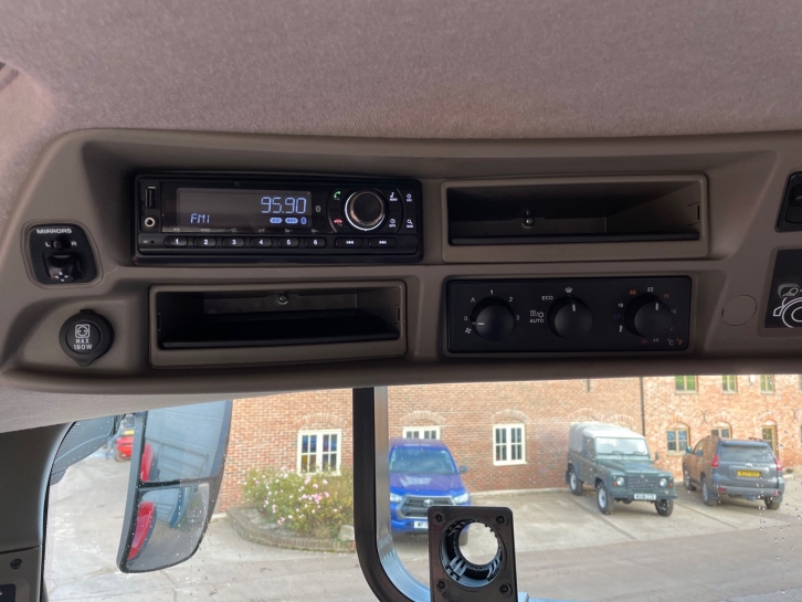 Case CVX 240
