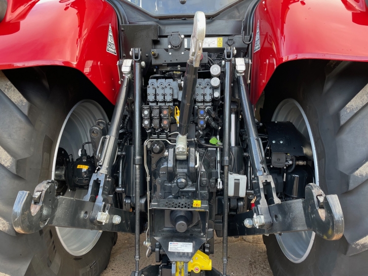 Case CVX 240