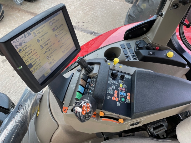 Case CVX 240