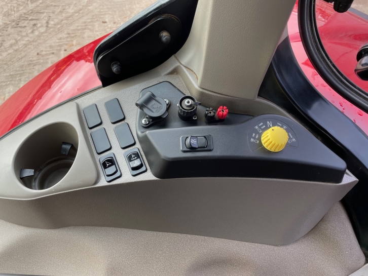 Case CVX 240