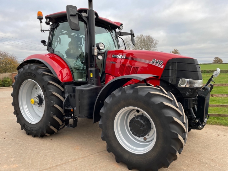 Case CVX 240