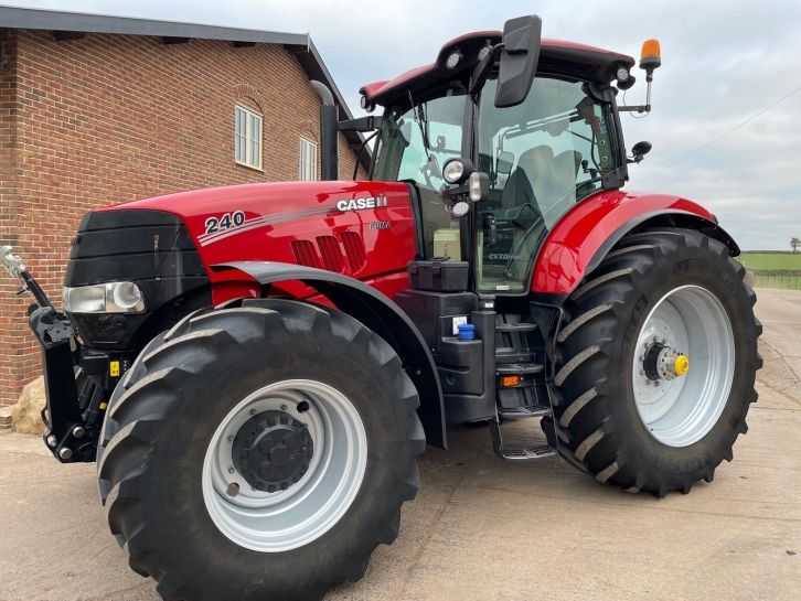 Case CVX 240