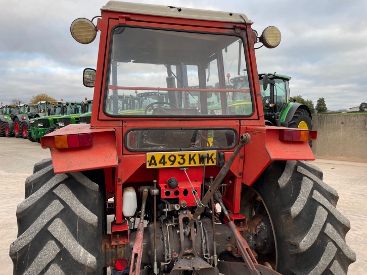 Massey Ferguson 275