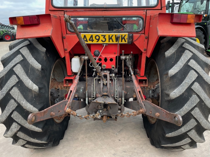 Massey Ferguson 275