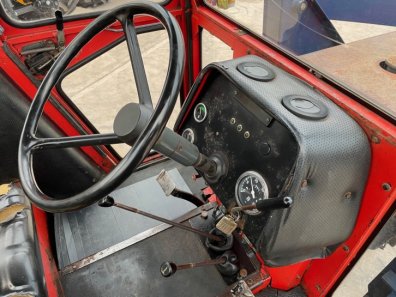 Massey Ferguson 275