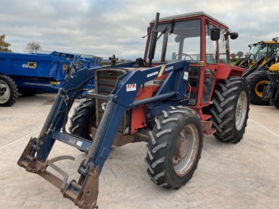 Massey Ferguson 275
