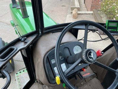 John Deere 3040