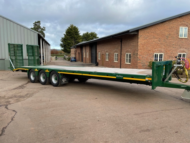 Bailey Tri-axle low loader