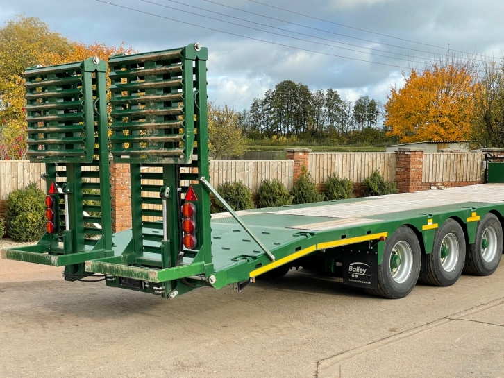 Bailey Tri-axle low loader