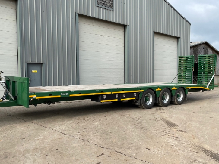 Bailey Tri-axle low loader