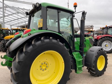 John Deere 6125M