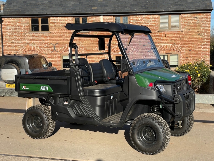 Kioti K9 2400