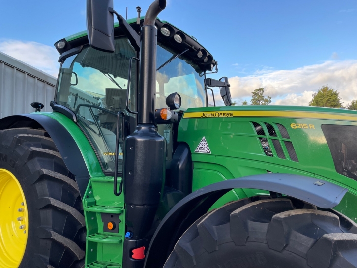 John Deere 6215R Ultimate Edition