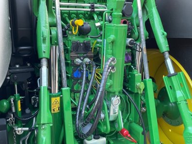 John Deere 6215R Ultimate Edition