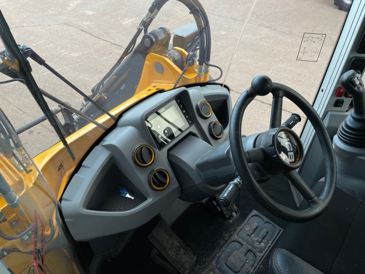 JCB 419S