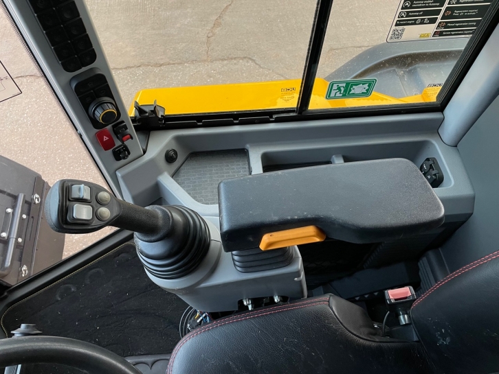 JCB 419S