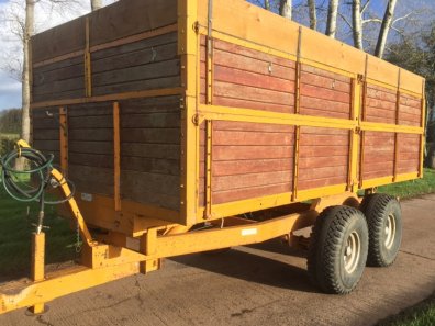 T & F 8 ton trailer